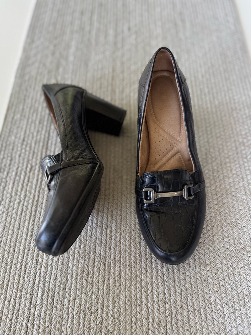 Naturalizer Black Croc-Embossed Block Heel Loafers Size 8